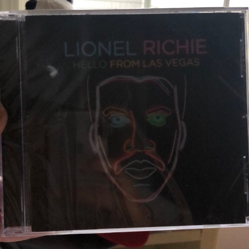 Lionel Richie hello from Vegas CD